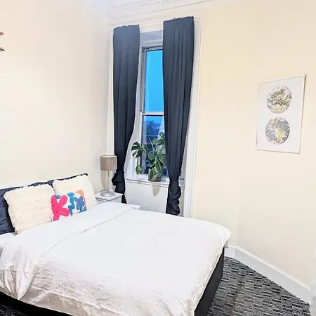 Sunny Haymarket Room Эдинбург Экстерьер фото