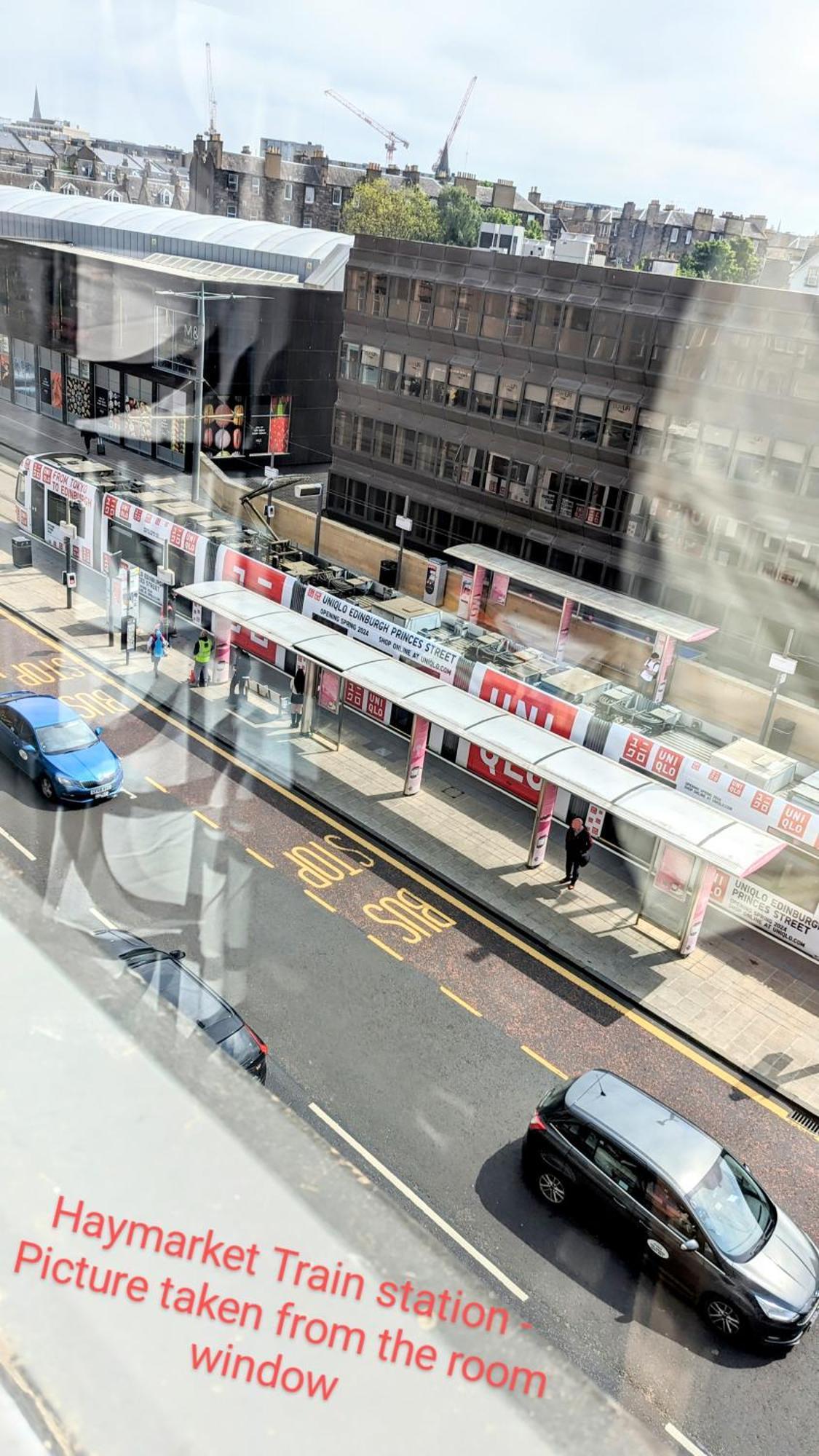 Проживание в семье Sunny Haymarket *